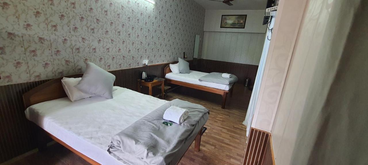 Karthik Resorts, Jeolikote Nainital Exteriör bild