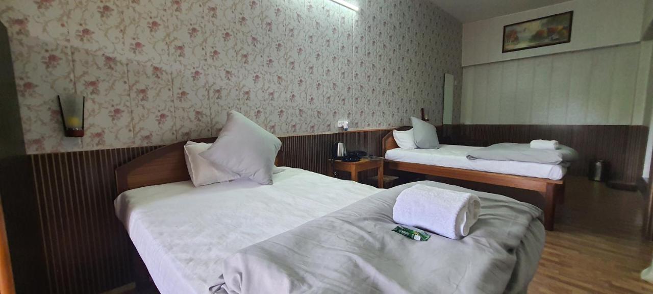 Karthik Resorts, Jeolikote Nainital Exteriör bild